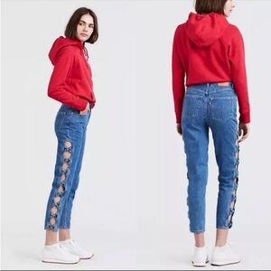Levi’s mom jeans size 26